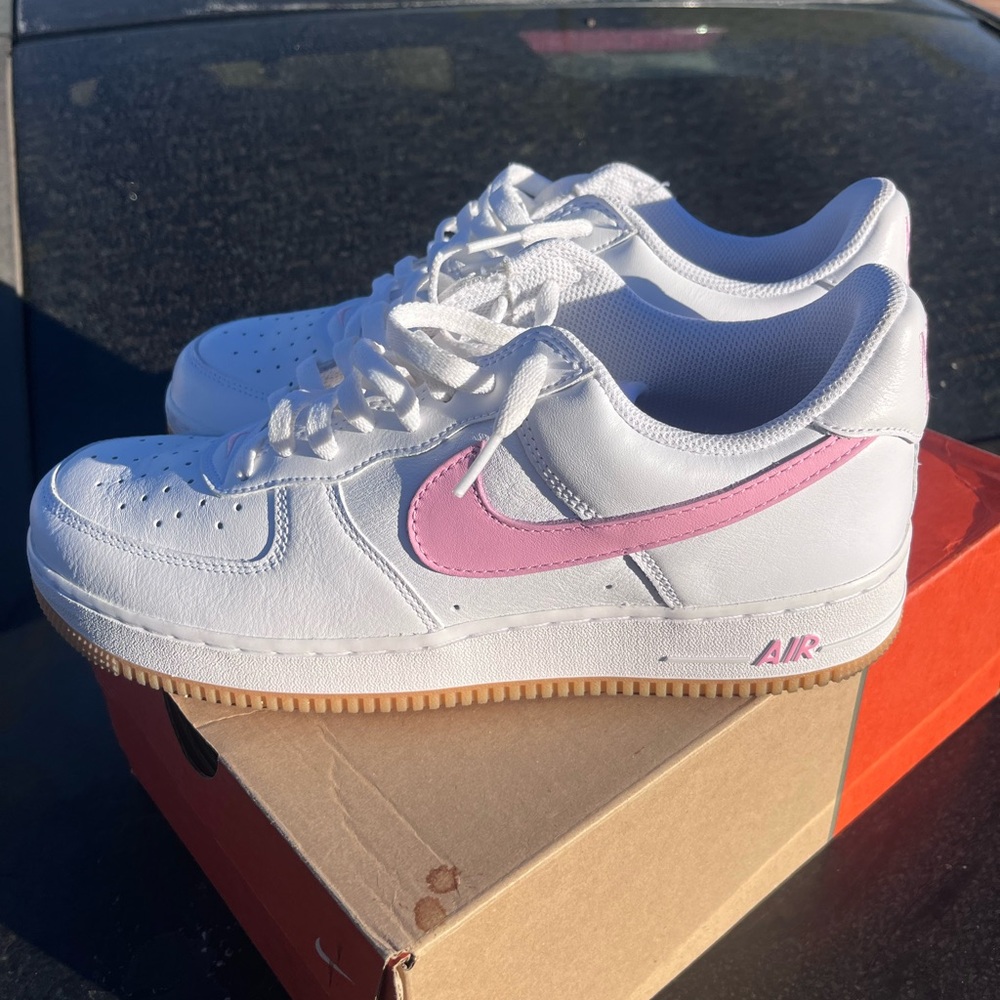 Nike Air Force 1 White and Pink
